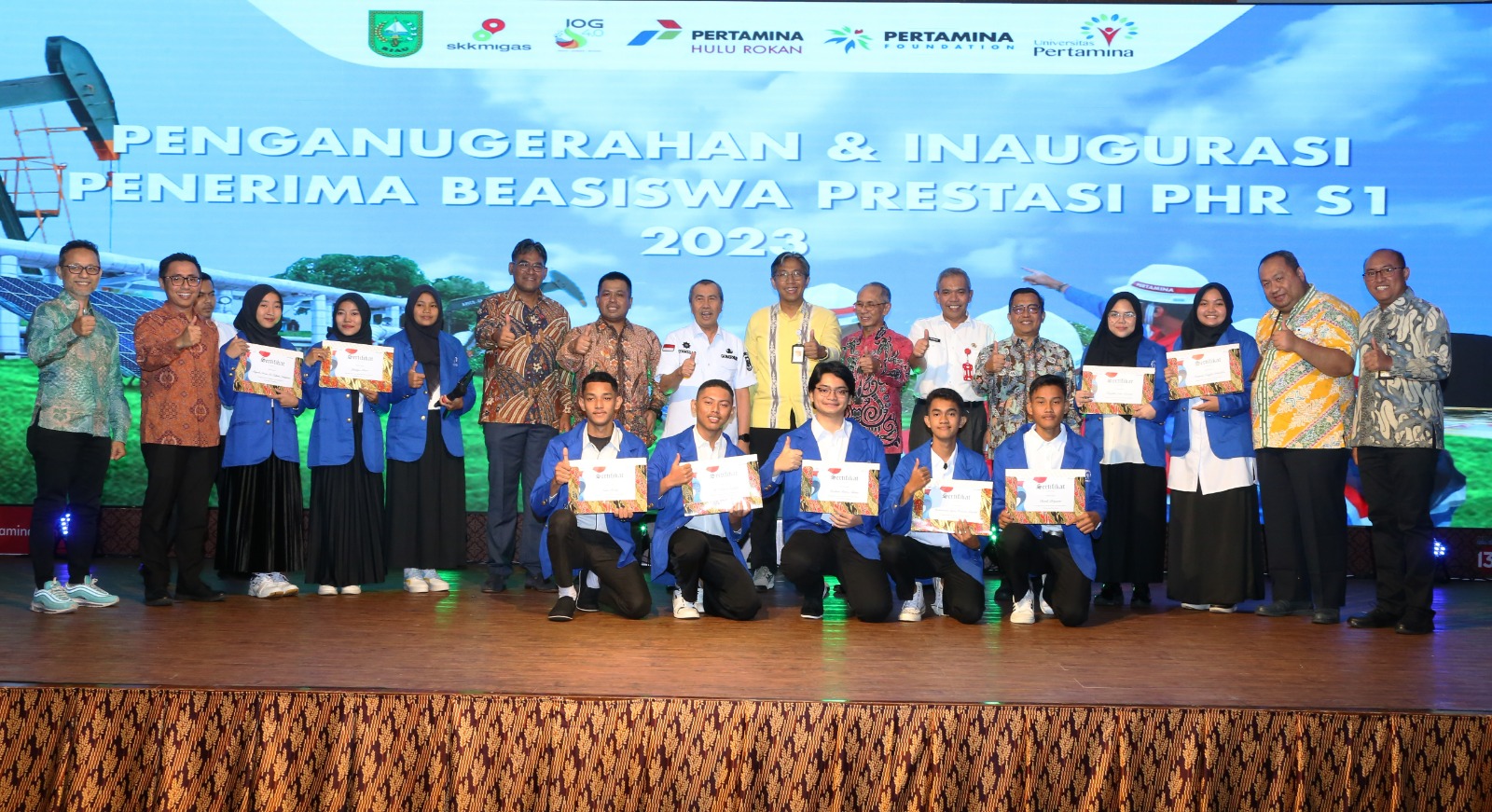  10 Putra-Putri Riau Raih Beasiswa Penuh PHR Masuk Universitas Pertamina, Berikut Nama-namanya.