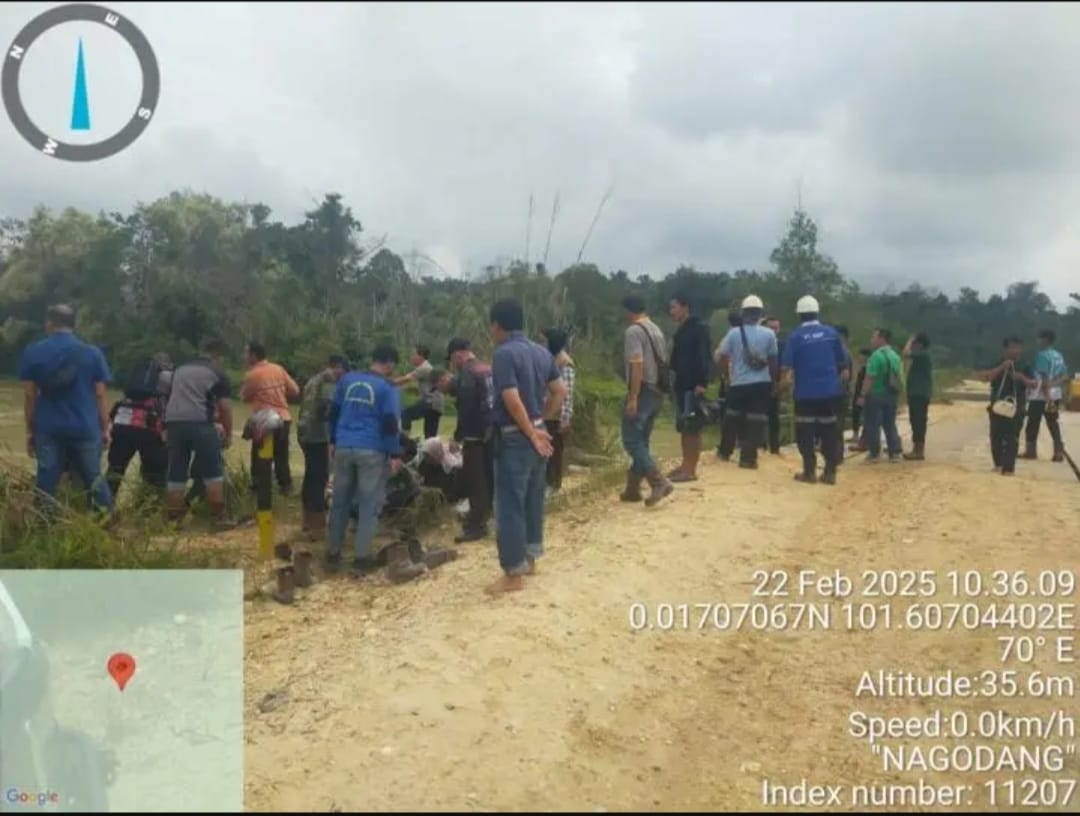 Bawa 32 Penumpang, Truk Masuk ke Sungai Segati 3  Orang Meninggal 12 Dalam Pencarian