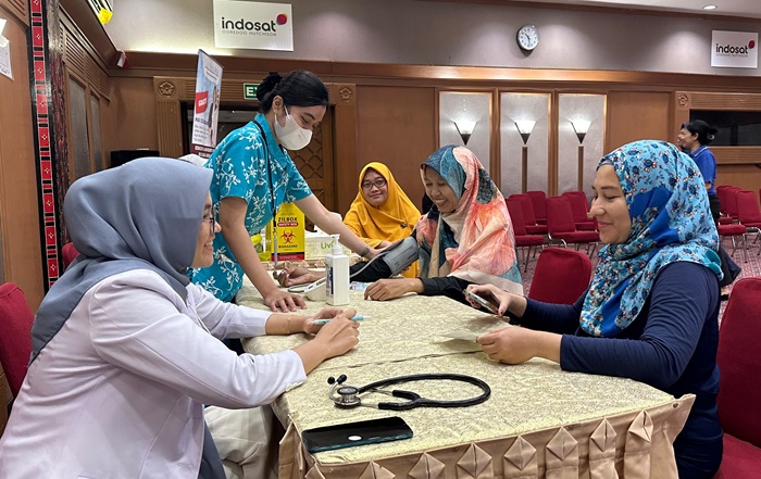 Kolaborasi Dengan PMI, Indosat Sumatera Lakukan Bakti Sosial Donor Darah di Tiga Kota 