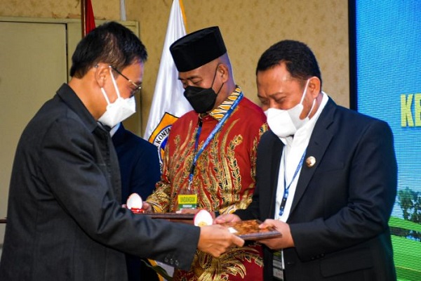 Kabupaten Kampar Terima Penghargaan KTNA dari Kementerian Pertanian