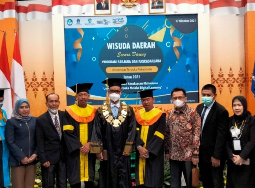 Wabup Rohil Hadiri Wisuda Bupati Afrizal Sintong