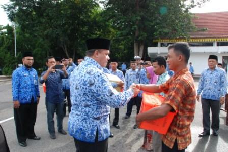 Usai Dilantik, Yopi Langsung Kendarai Mobil Dinas Sendiri Dari 