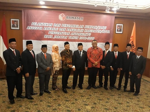 Rony Fitrian Dilantik Bawaslu RI menjadi Anggota Bawaslu Inhu PAW