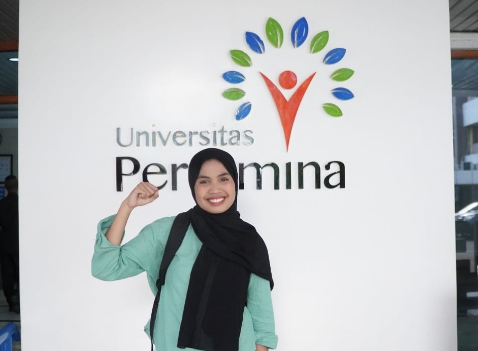 Raih Beasiswa Prestasi PHR, Laili : Orang Tua Saya Terharu dan Bahagia