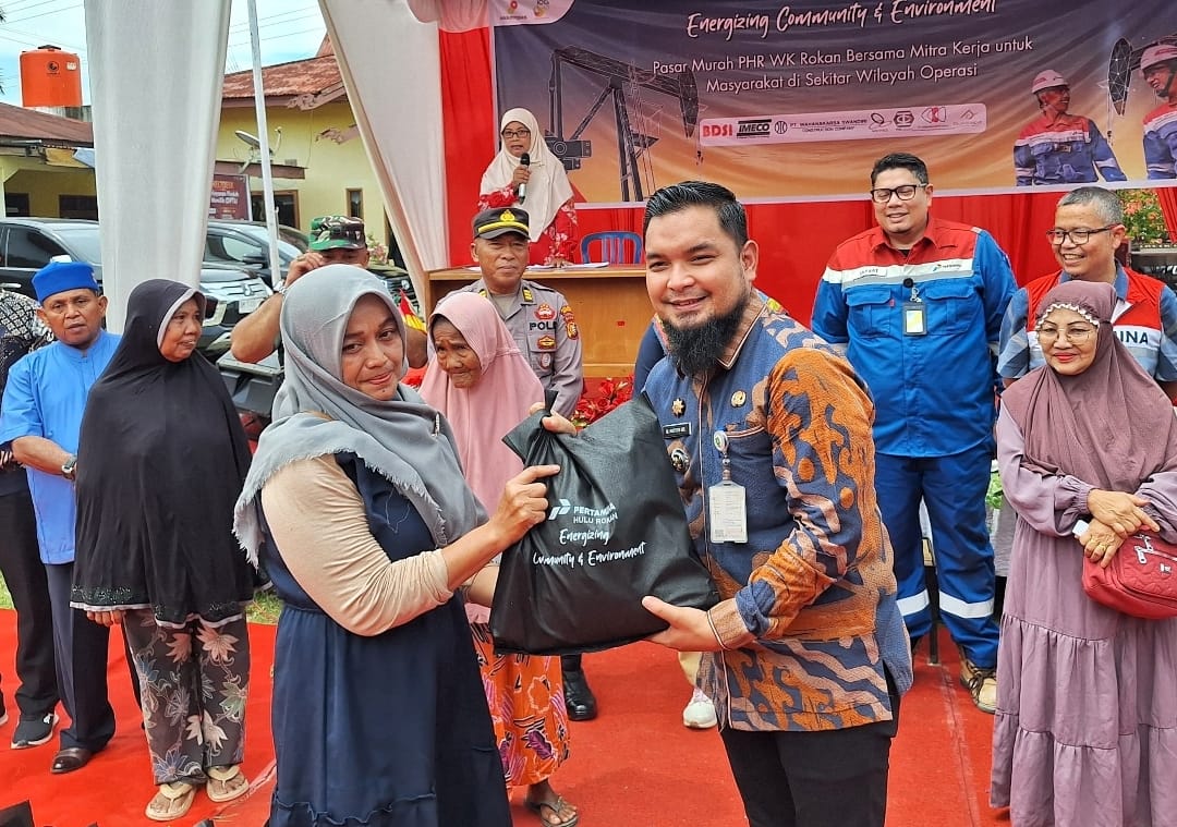PHR Salurkan Sembako Murah, Hadirkan Senyuman di Setiap Rumah  