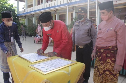 Disdikbud Rohil Deklarasikan Anti Narkoba Pada Upacara Hardiknas