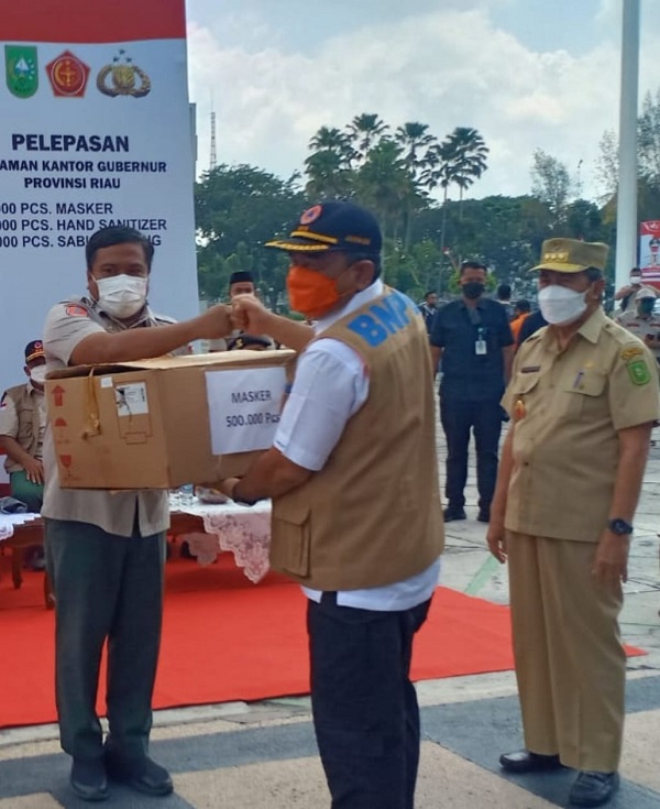 Dibantu Setengah Juta Masker dari BNPB, Gubri Berterimakasih