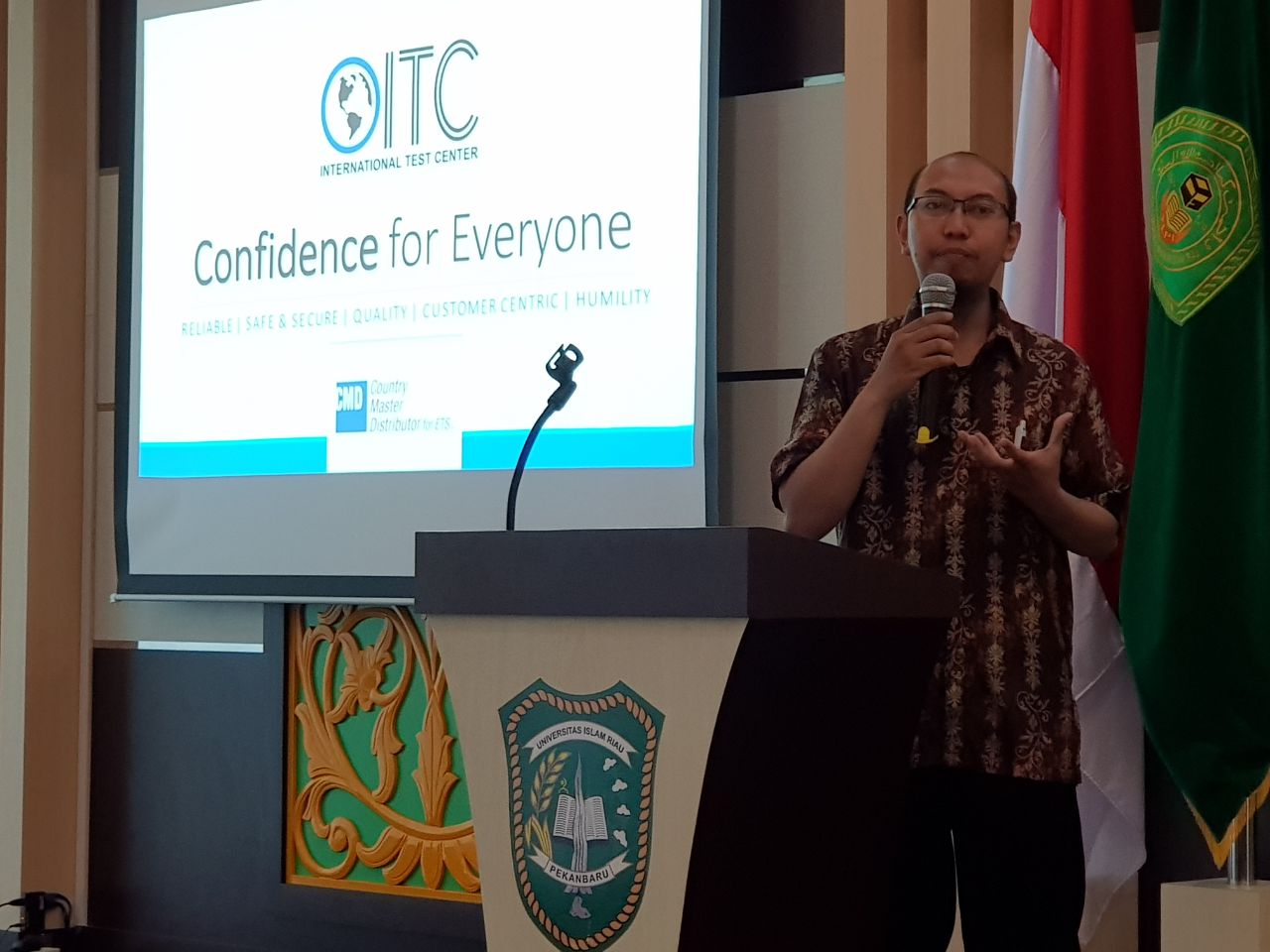 Rektor Harapkan UIR Dapat Menjadi Pusat Certifikasi Berstandar Interntional
