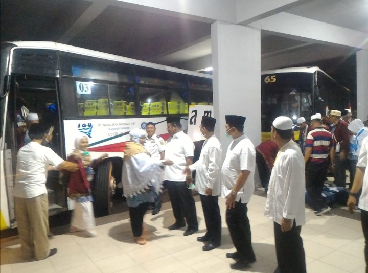 Pemkab Rohil Sambut Kepulangan Jemaah Haji di Batam