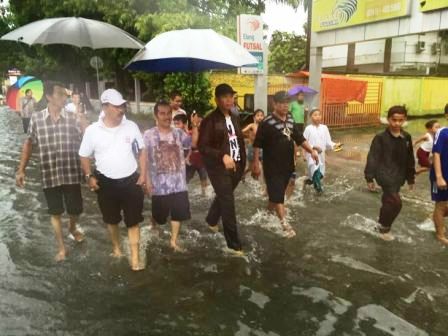 Walikota Temukan penyempitan Drainse di Titik Banjir