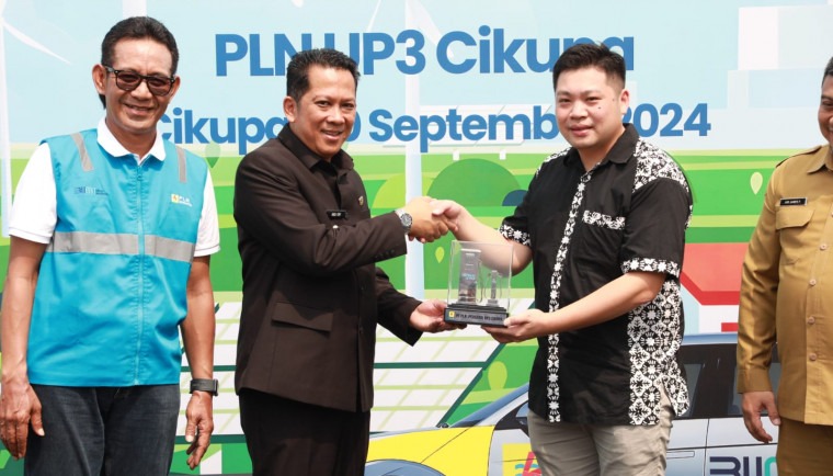 Pj Bupati Tangerang Andi Ony Resmikan Stasiun Pengisian Kenderaan Listik Samanea Mall