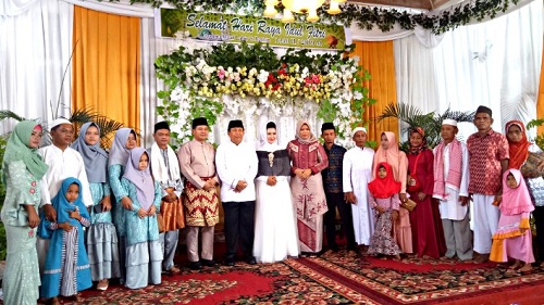 Hari Pertama Lebaran, Bupati Shalat Id, Halal Bihalal, dan Gelar Open House di Rumah Dinas