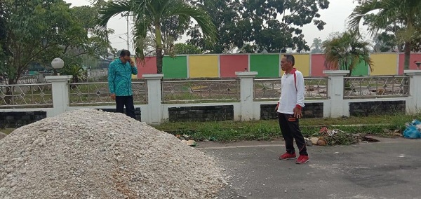 Bupati Rohil Pantau Pengerjaan Drainase Pusat Kota Bagansiapiapi