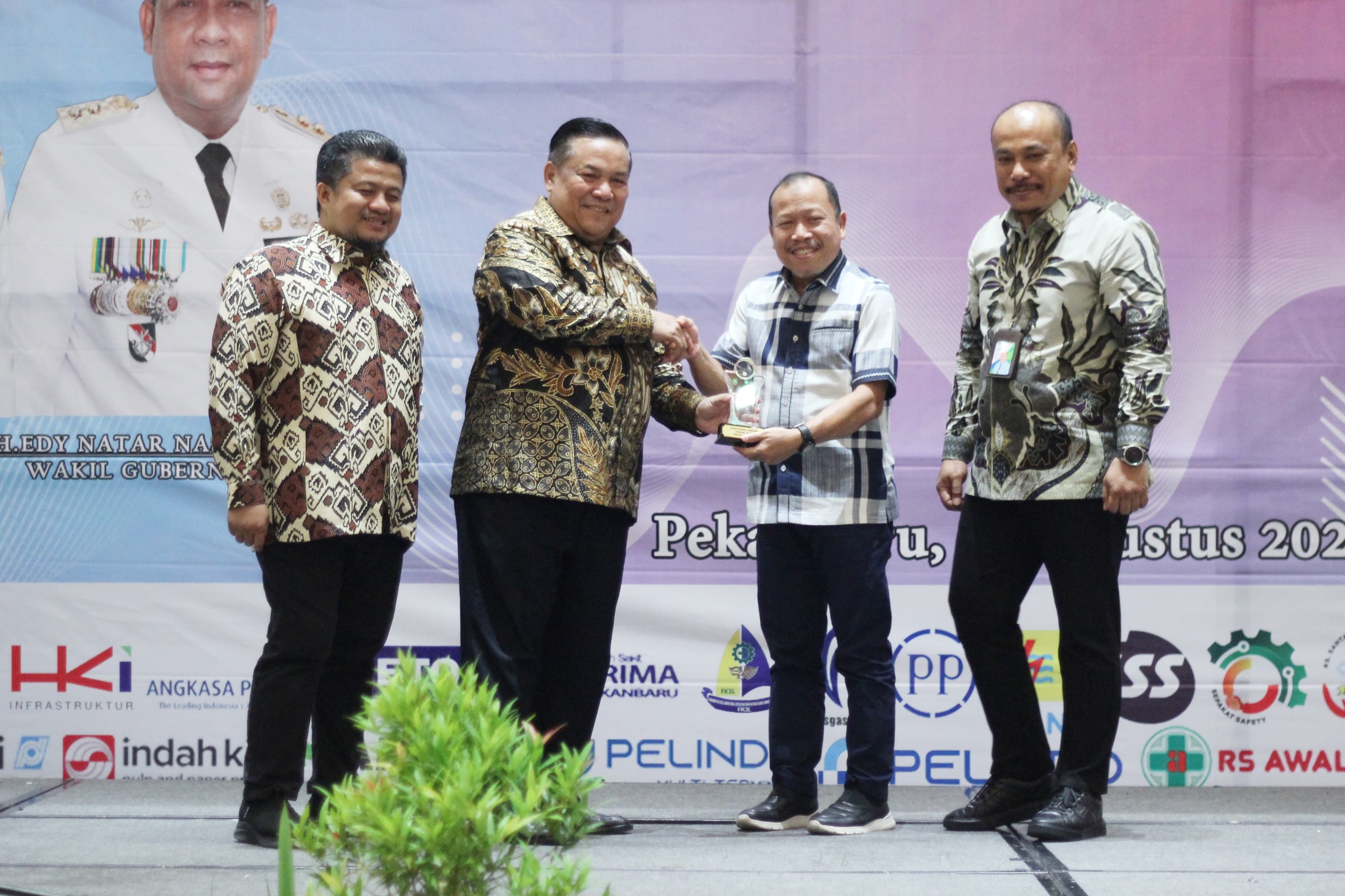 Meranti Raih Terbaik 2 Paritrana Award Provinsi Riau