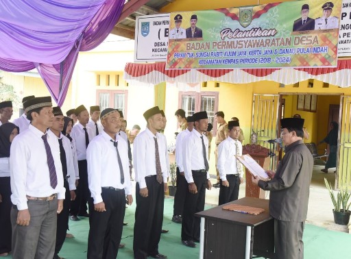 Bupati Inhil Lantik 5 BPD Kecamatan Kempas Serentak