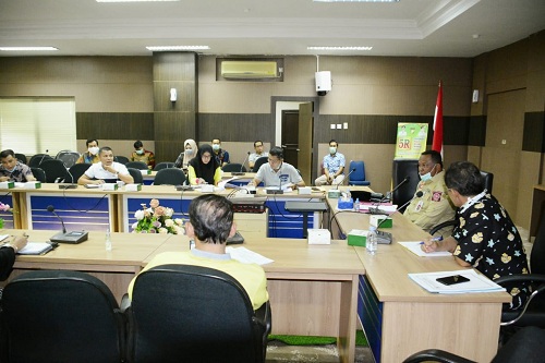 Desa Gunung Sari Antarkan Kampar Menerima Penghargaan Desa Terbaik 2018