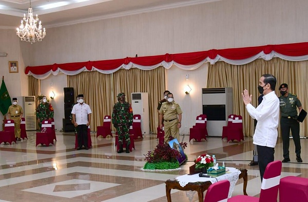 Presiden Jokowi Dorong Kerja Sama Daerah untuk Bersama Tangani Pandemi Covid-19