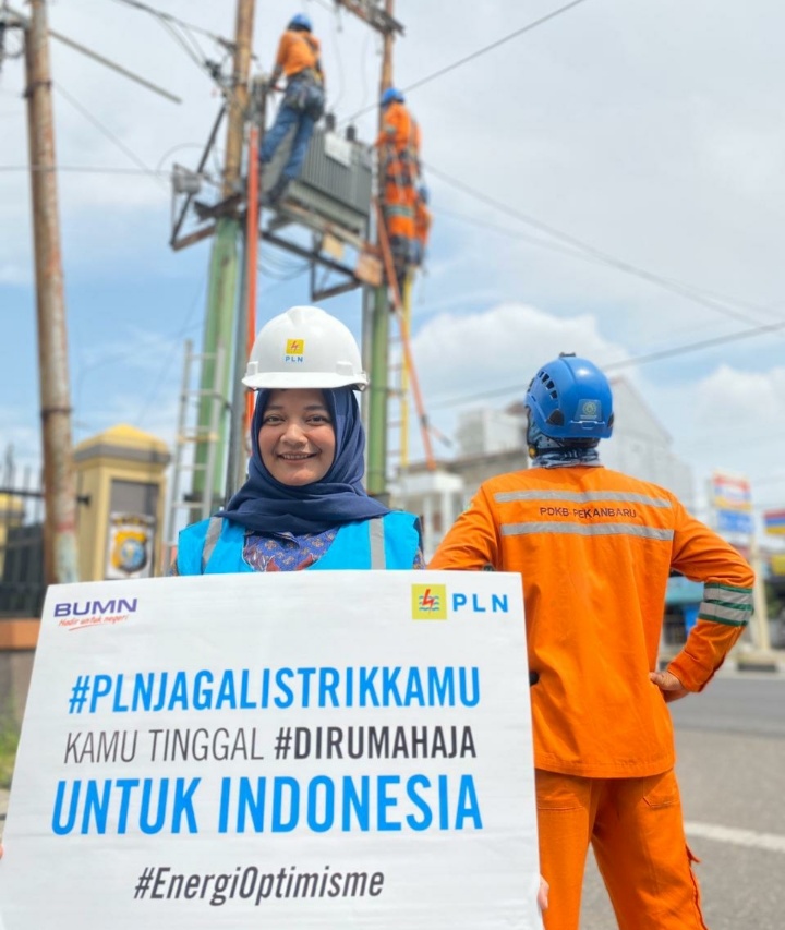 Masa Siaga Covid-19, PLN UIWRKR Tetap Melakukan Pembangunan Listrik Desa