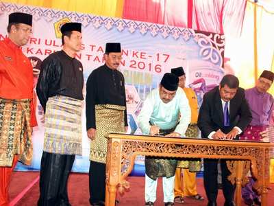 HUT Karimun ke 17, Investor-Pemkab Karimun Teken MoU
