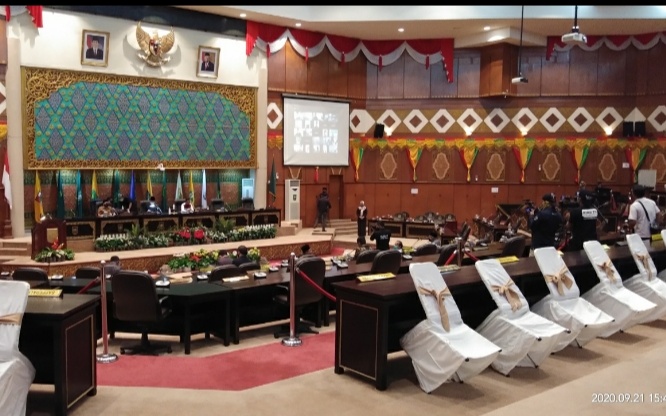 Pamit, Zukri Semangati Koleganya di DPRD Riau