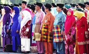 Rayakan HUT Kepri ke 14, PNS Wajib Berbaju Kurung 
