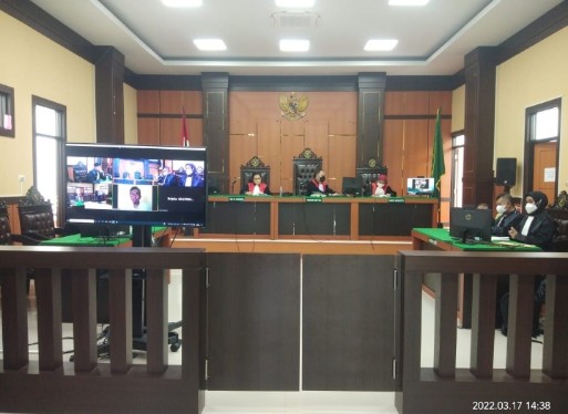 Majelis Hakim Tolak Eksepsi Anthony Hamzah