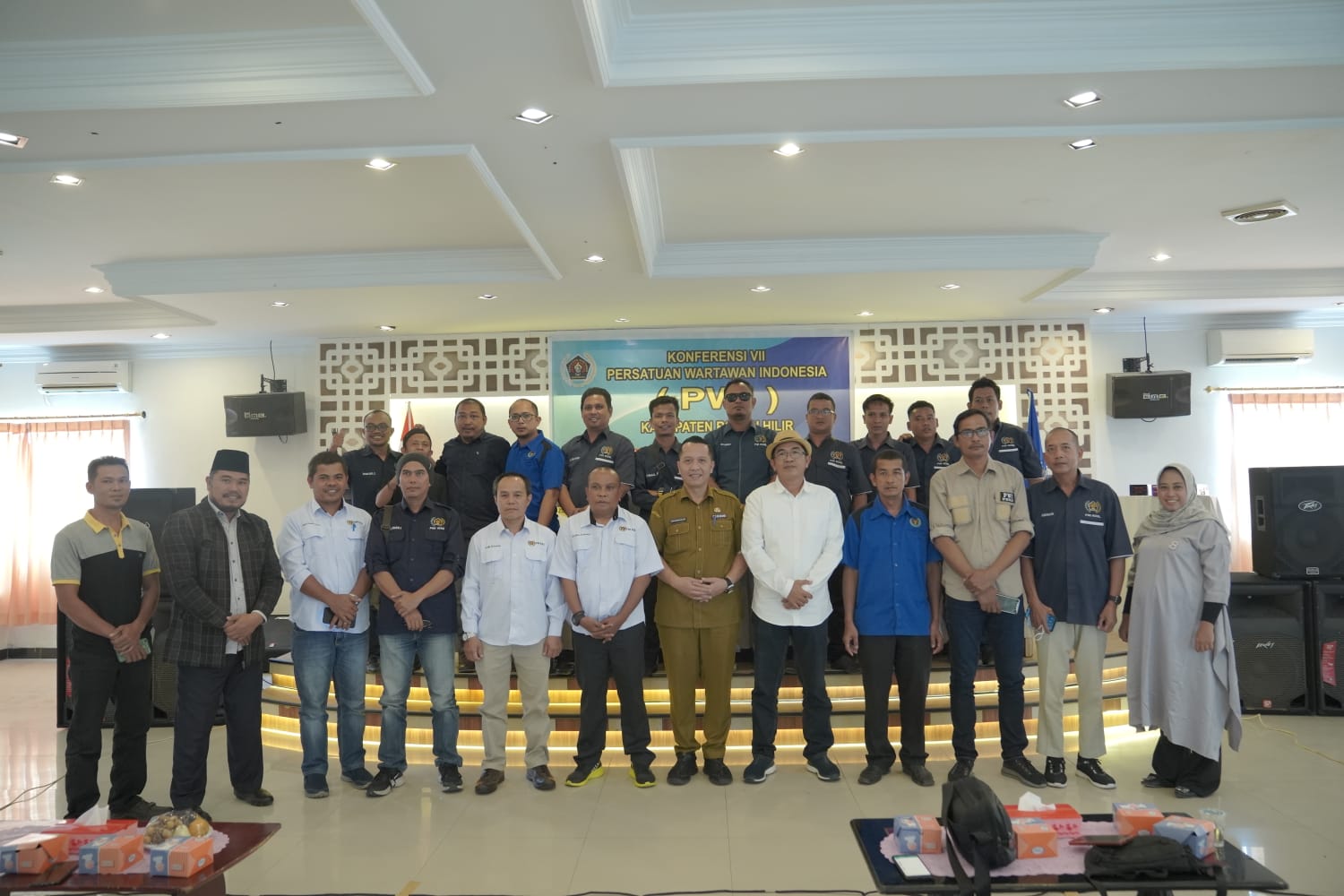 Buka Konferensi VII PWI Rohil, Bupati: Cegah Hoaks dengan Karya Jurnalisitik Berkualitas