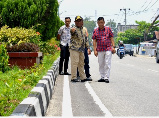 Sekda Kampar Terus Lakukan Peninjauan Kebersihan dan Penataan Kota Bangkinang.