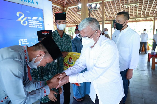 Syukuran 26 Tahun, PTPN V Salurkan 2,6 Ton Sembako ke Puluhan Panti Asuhan