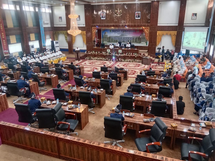DPRD Rohil Gelar Paripurna Memperingati HUT Kabupaten Rohil Ke-25 Tahun