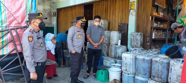 Cegah Penimbunan, Kapolres Rohil Tinjau Gudang Minyak Goreng 