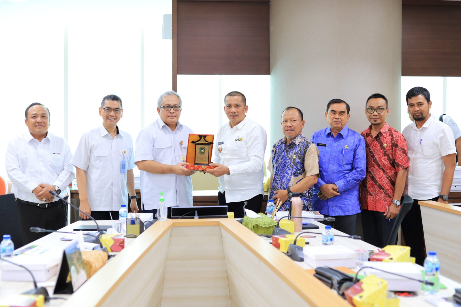Bupati Adil Minta Pemerintah Pusat Bangun Jembatan dan Pelabuhan di Meranti