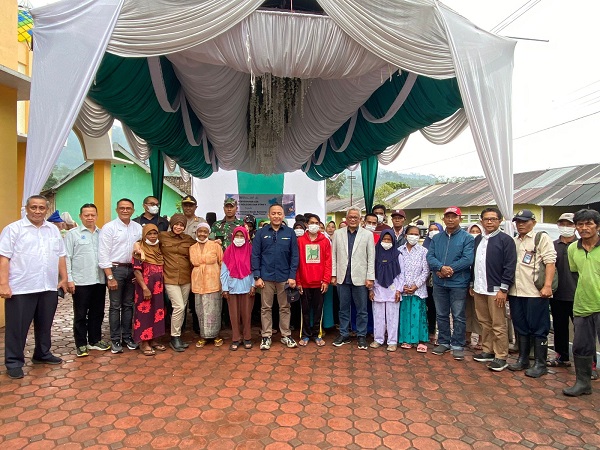 PTPN V Salurkan Bantuan Pemulihan Banjir Bandang Ijen