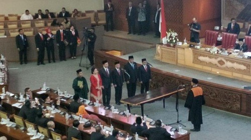 Puan Maharani Bersama Empat Wakil Resmi Dilantik Pimpinan DPR Periode 2019-2024