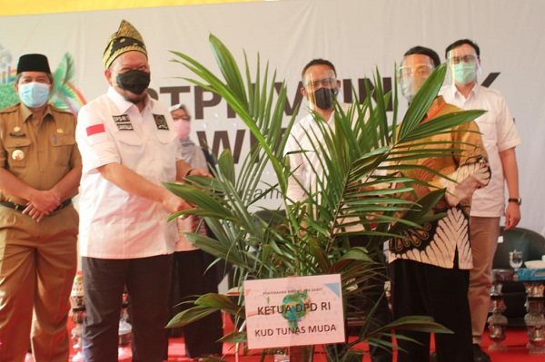 Ketua DPD RI dan Senator Riau Dukung Percepatan Peremajaan Sawit Rakyat PTPN V