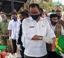 Bupati Rohil Himbau Masyarakat Tetap Waspada Covid-19