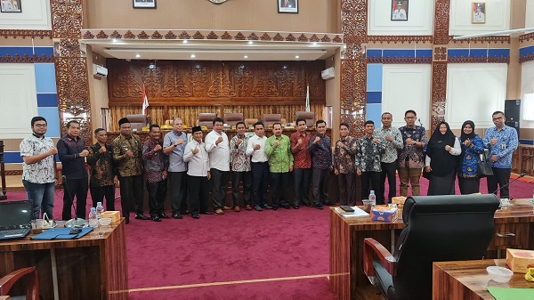 Penyusunan Ranperda TJSL, DPRD Rohil Adakan Rapat Konsultasi Publik