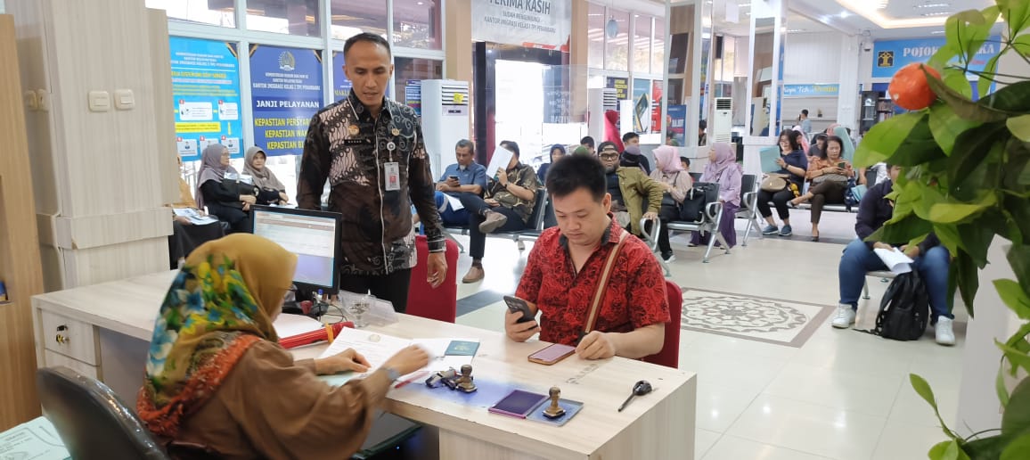 Imigrasi Kelas 1 TPI Pekanbaru Menuju WBBM, Baharudin: Pelayanan ke Masyarakat Jadi Perhatian Prioritas Kami