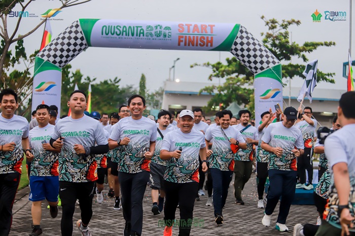 Meriahnya NusantaRun PTPN IV Regional III Sambut HUT Perdana PalmCo, Together we Move Together we Improve