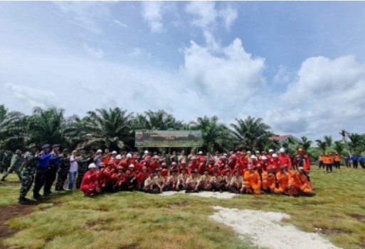 Korem 031/Wira Bima Gandeng Sinar Mas Agribusiness and Food Latih Penanggulangan Karhutla