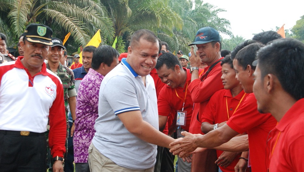 Rayakan Hari Jadi Ke 184, Desa Payarumbai Gelar Pacu Sampan