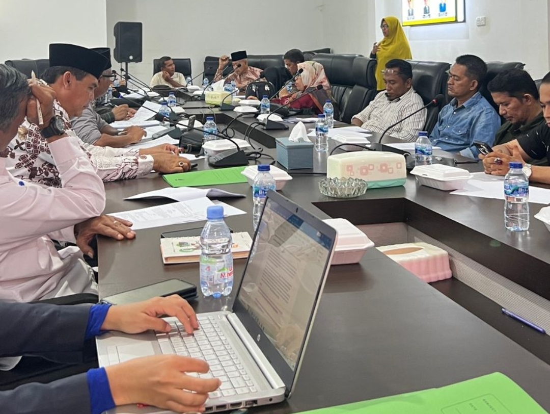 Pansus III DPRD Meranti Gelar Uji Publik Ranperda Pemberdayaan Pengembangan  Koperasi dan UMKM