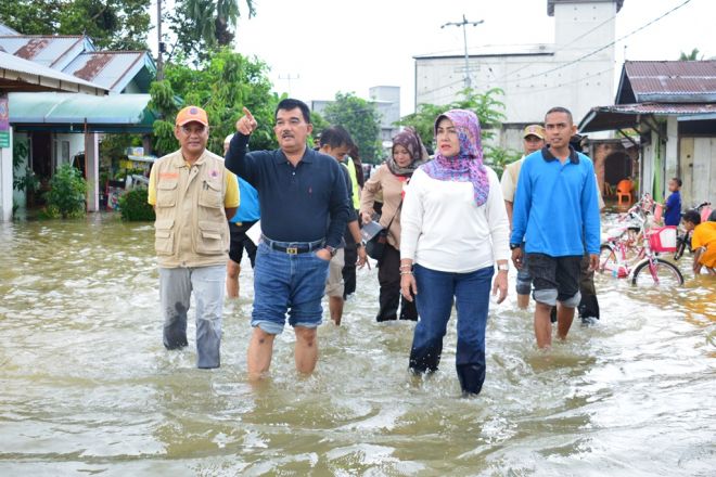 Dilanda Banjir, Bupati Kampar Minta Dinas dan Instansi Terkait Cepat Tanggap
