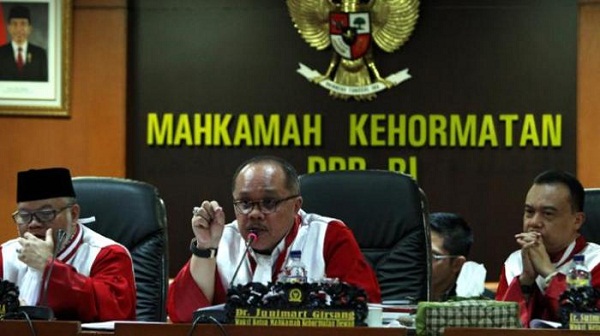  Minta Kasus Setya Novanto dihentikan, Ada Apa Dengan 6 Anggota MKD Ini