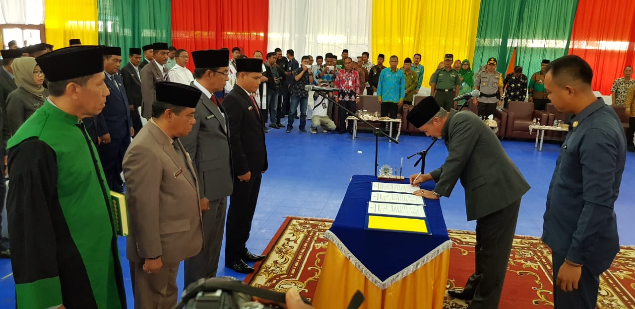 Lantik 241 Pejabat Dilingkungan Pemkab Meranti,  Diharapkan Pejabat yang Baru Dapat Bekerja Lebih Ba