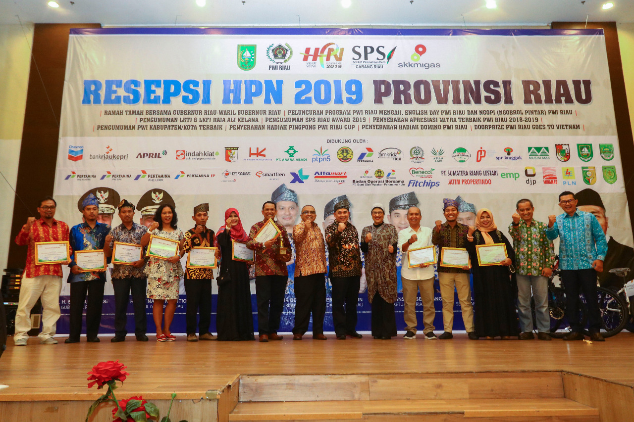Gubri Luncurkan Tiga Program PWI Riau