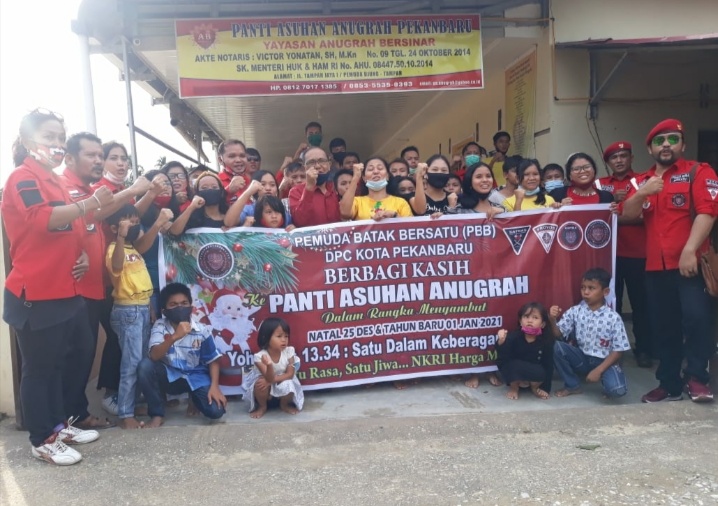 Menyambut Natal dan Tahun Baru, DPC Pemuda Batak Bersatu  Pekanbaru Berbagi Kasih Panti Asuhan.