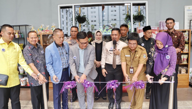 Pemerintah Kecamatan Kelapa Dua Launching Pojok UMKM