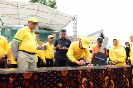Didampingi Bupati Azis, Gubernur Riau Resmikan 4 UPTD Puskesmas Kampar