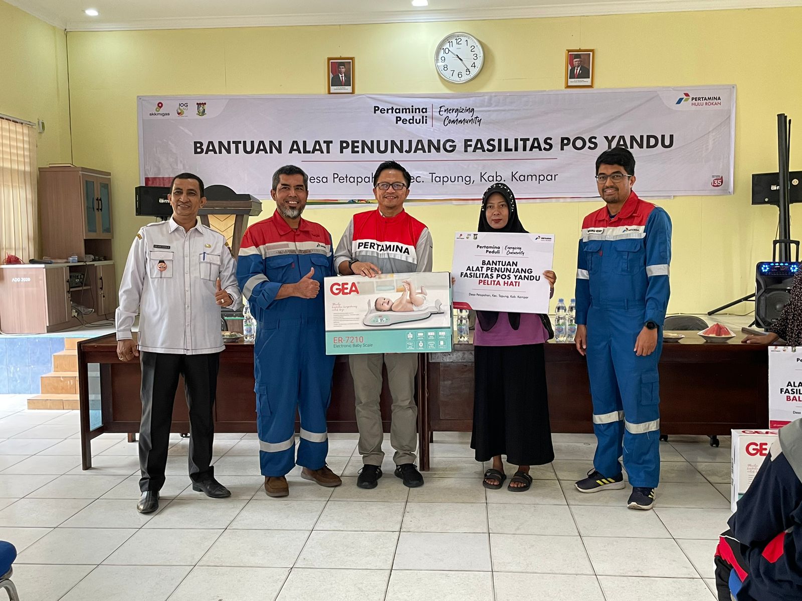 Cegah Stunting, PHR Bantu Alat Penunjang 9 Posyandu di Desa Petapahan Kampar